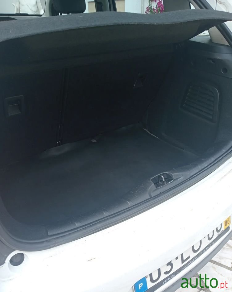 2011' Citroen C3 photo #5