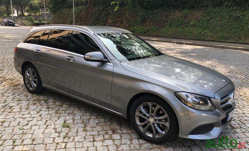 2015' Mercedes-Benz C-200 Avantgarde photo #3