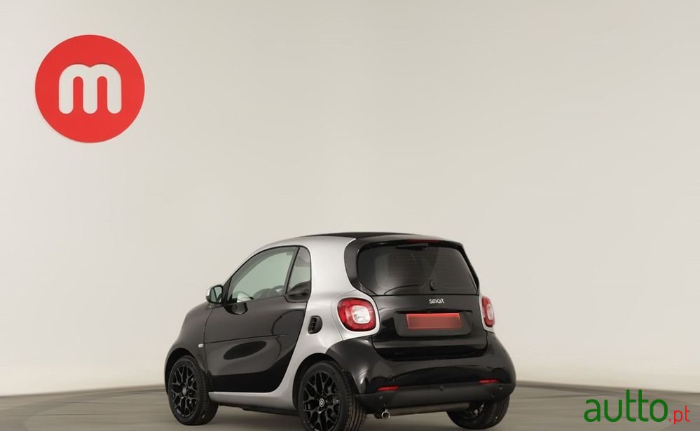2018' Smart Fortwo Coupé photo #3