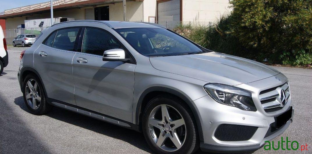 2015' Mercedes-Benz Gla-180 photo #3