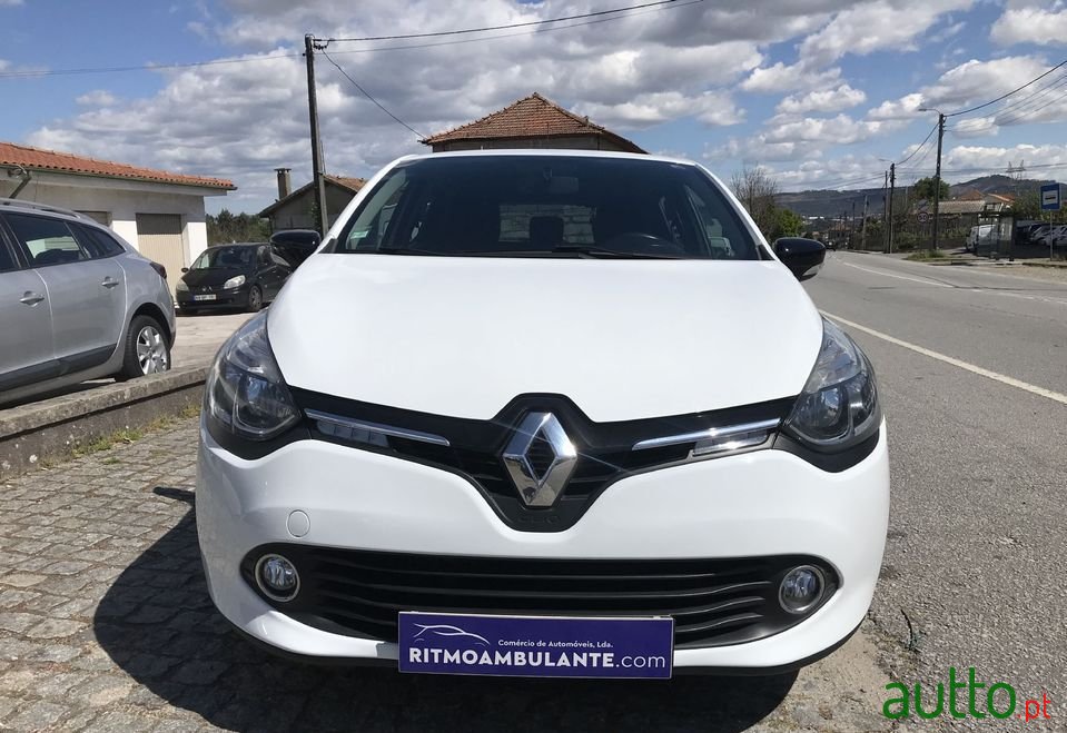 2015' Renault Clio photo #5