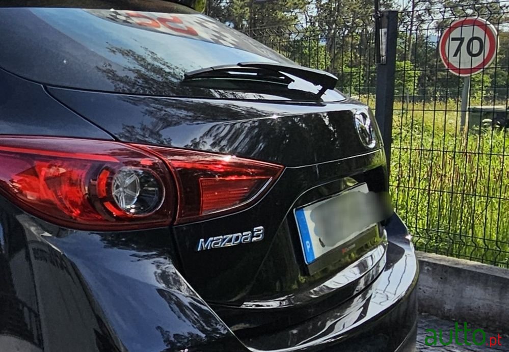 2017' Mazda 3 photo #2