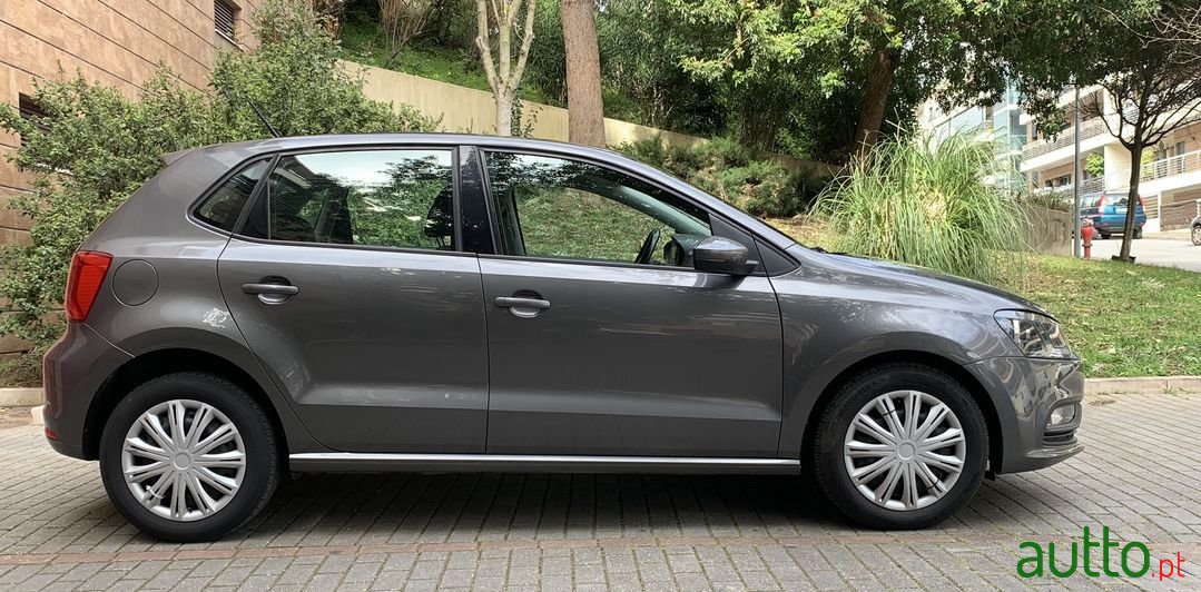 2017' Volkswagen Polo photo #4