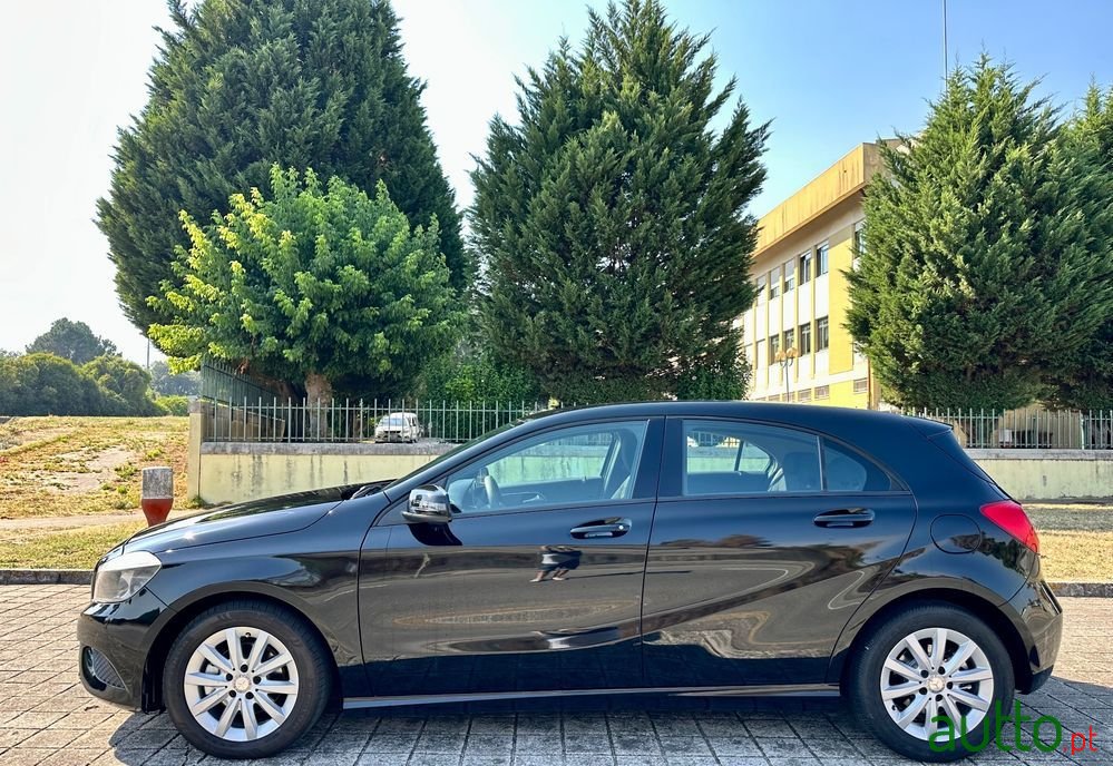 2013' Mercedes-Benz Classe A photo #3