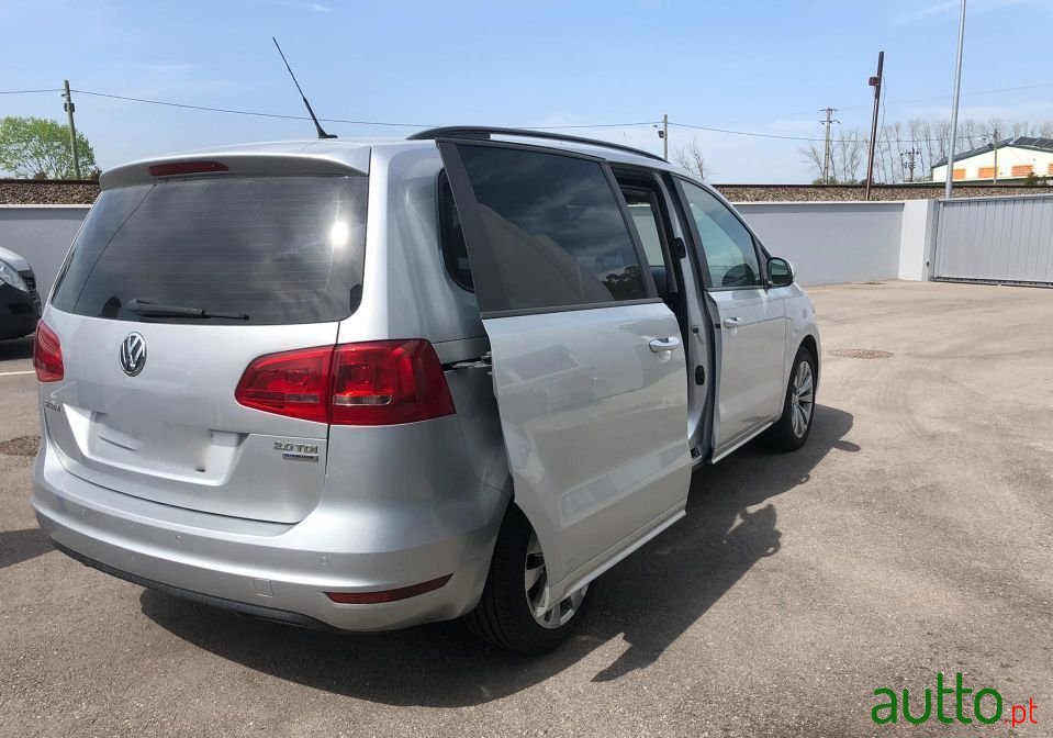 2013' Volkswagen Sharan photo #6