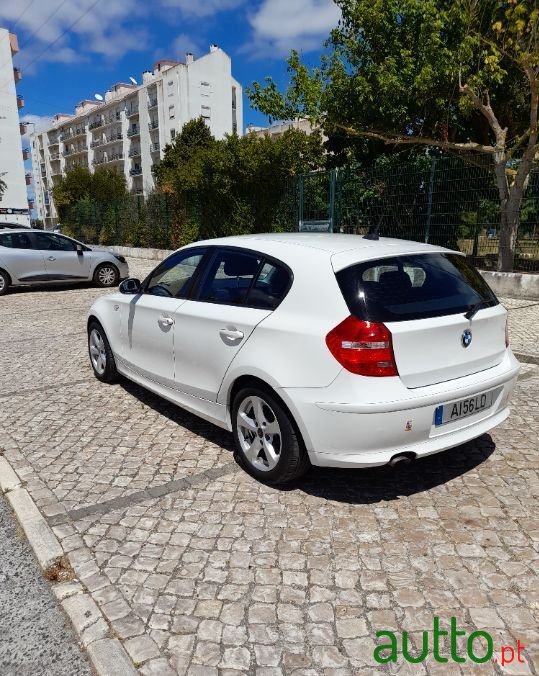 2009' BMW 116 photo #1