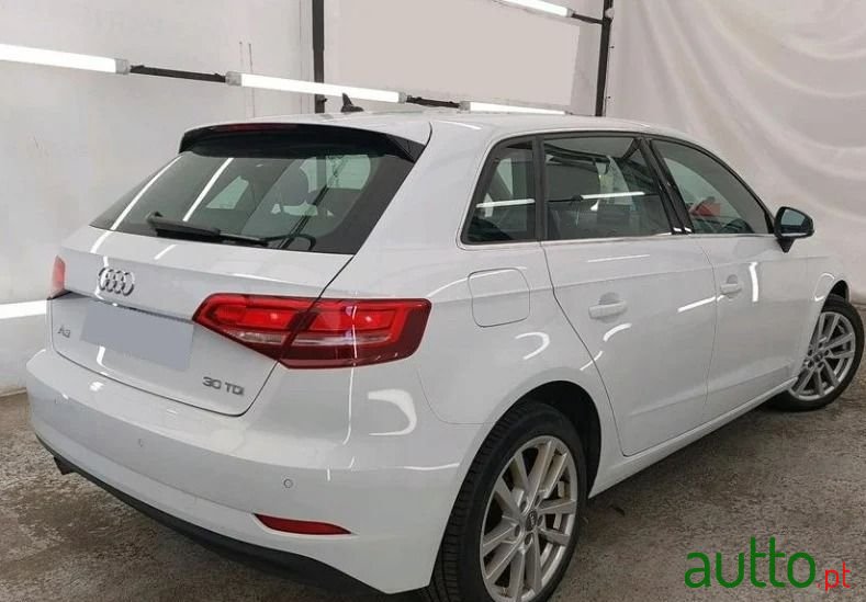 2019' Audi A3 Sportback photo #4