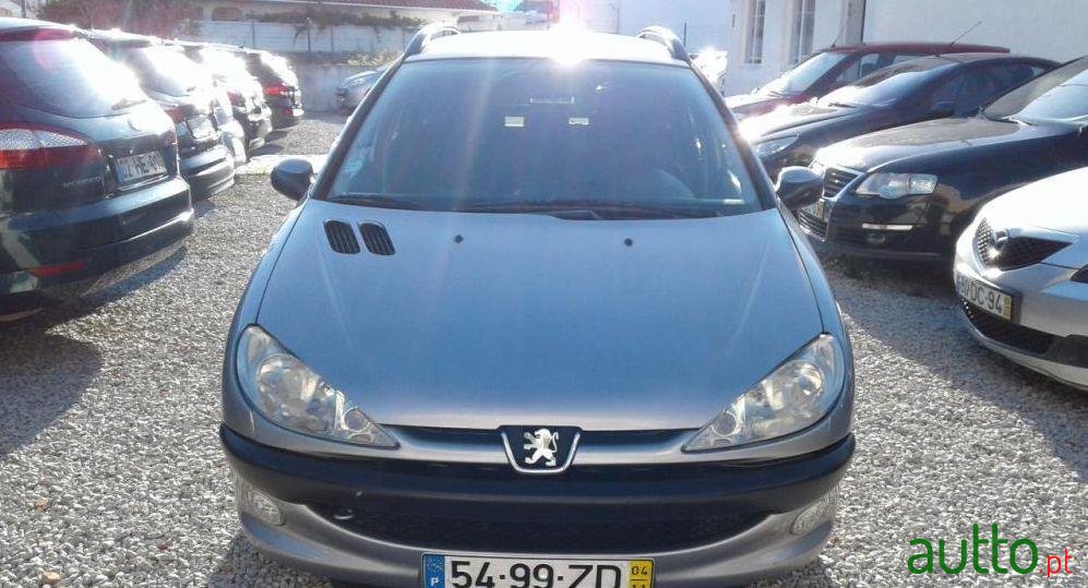 2004' Peugeot 206 Sw photo #2