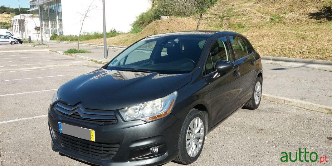 2013' Citroen C4 photo #2