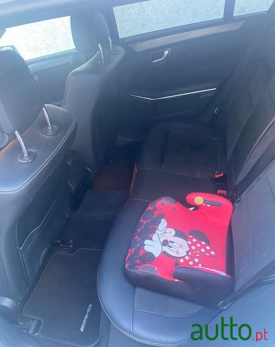 2013' Mercedes-Benz E-300 photo #6