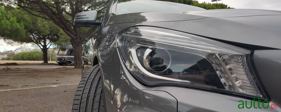 2015' Mercedes-Benz Cla-180 photo #3