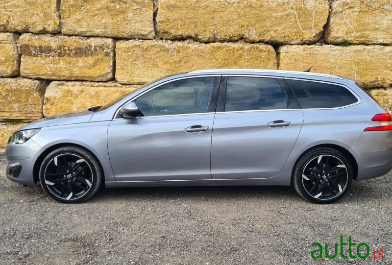 2015' Peugeot 308 Sw photo #3