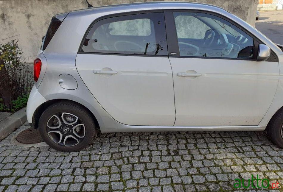 2016' Smart Forfour Passion photo #1