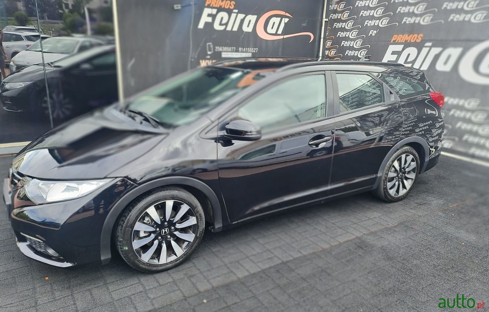 2014' Honda Civic Tourer photo #3