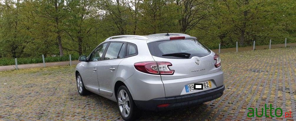 2014' Renault Megane Break photo #2