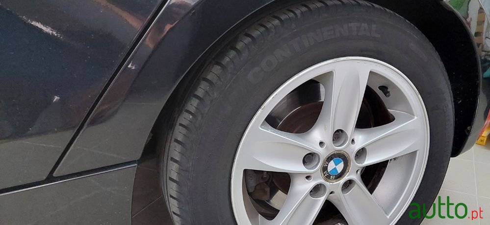 2006' BMW 120 photo #6