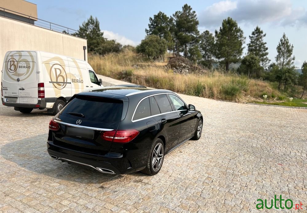 2020' Mercedes-Benz Classe C De Amg Line photo #2