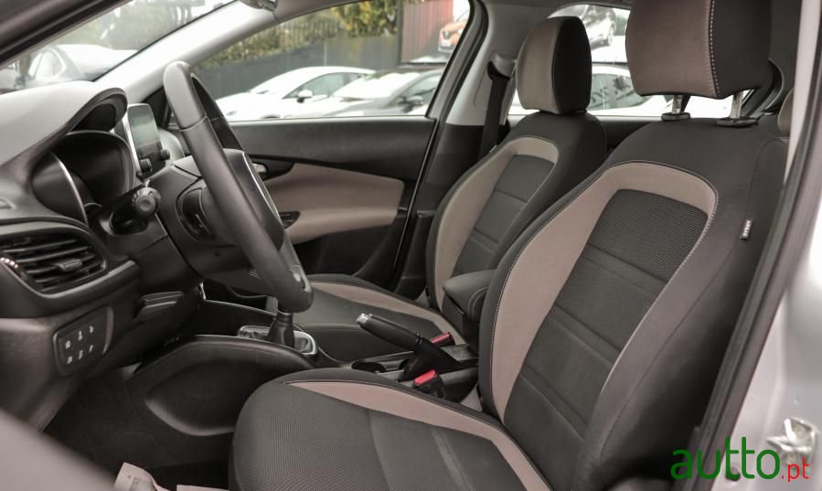 2018' Fiat Tipo photo #6