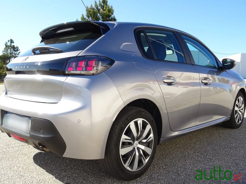 2020' Peugeot 208 photo #4