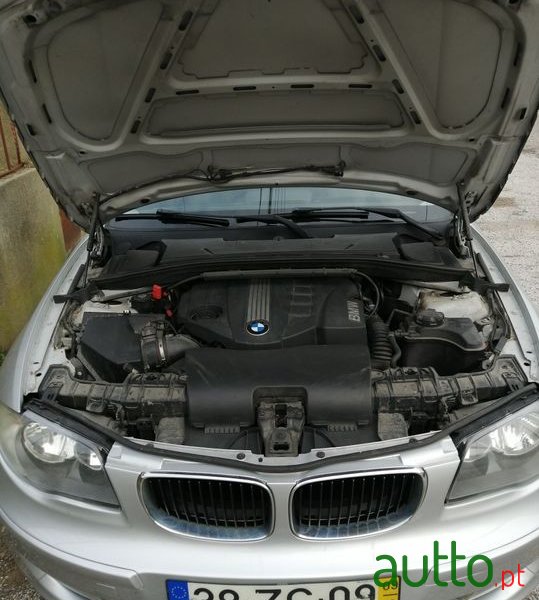 2009' BMW 118 photo #2