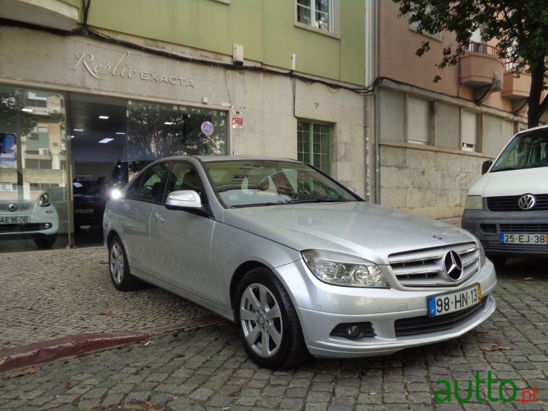 2009' Mercedes-Benz C-220 photo #3