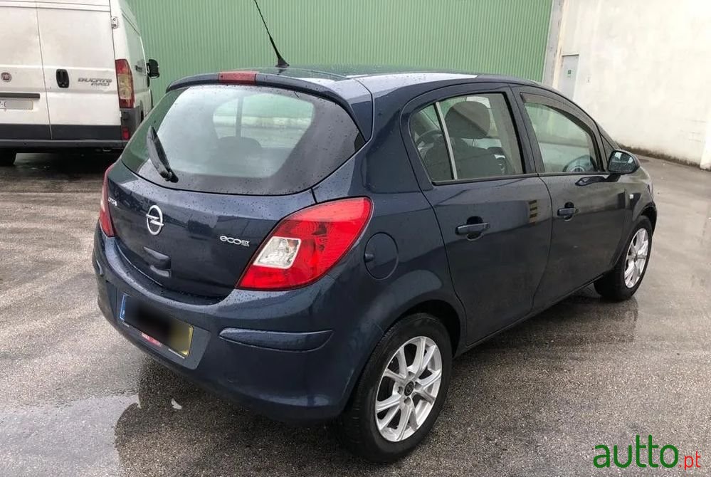2012' Opel Corsa photo #3