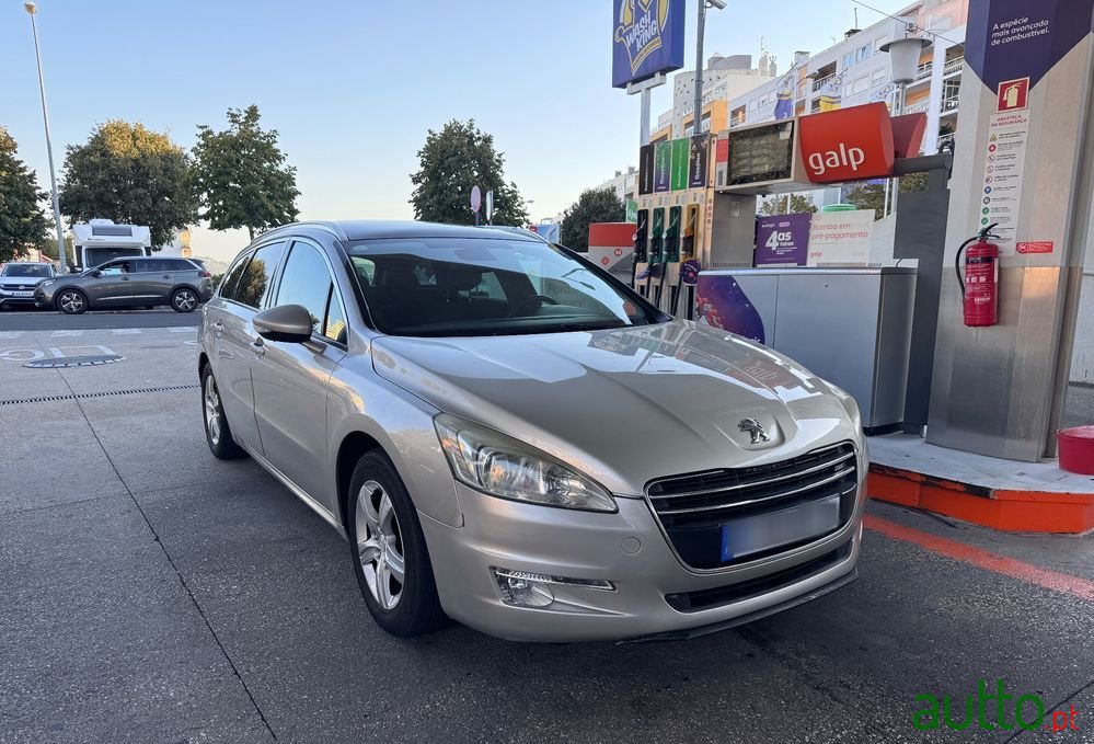 2011' Peugeot 508 Sw photo #1