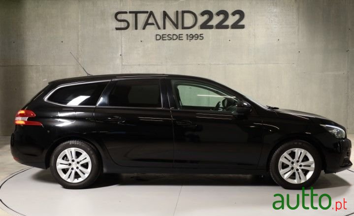 2018' Peugeot 308 Sw photo #5