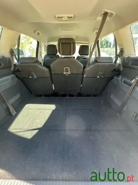 2014' Citroen C4 Grand Picasso photo #5