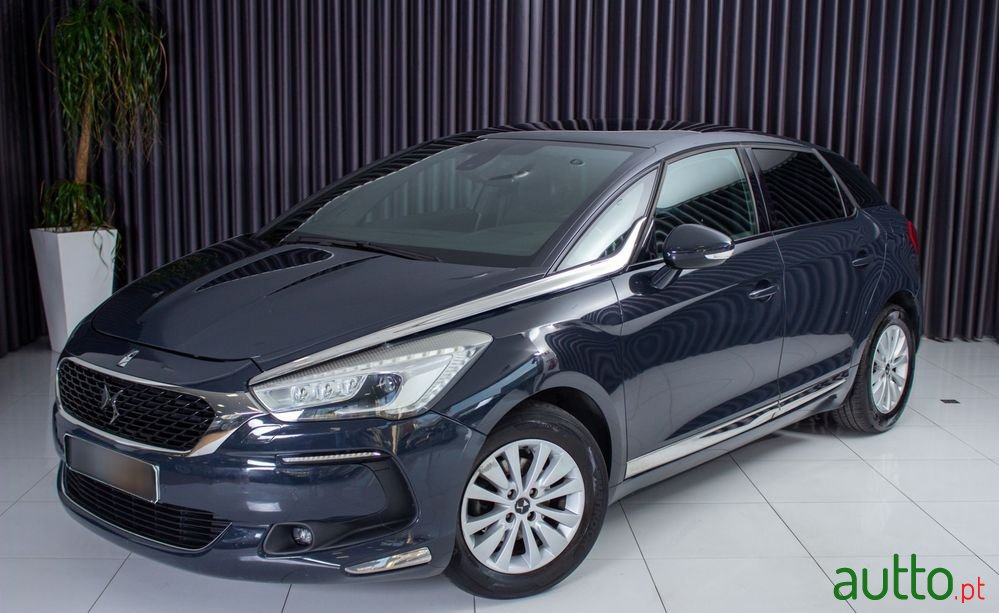 2015' DS Automobiles Ds5 photo #1