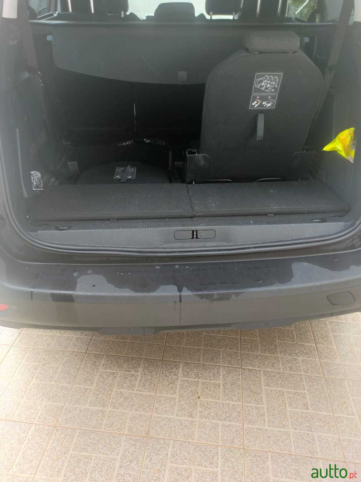 2017' Peugeot 5008 photo #4