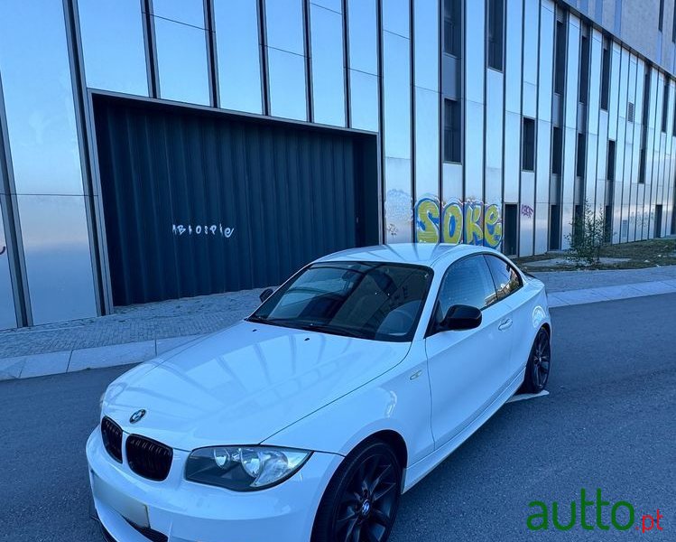 2009' BMW 118 D Coupe Aut. photo #2