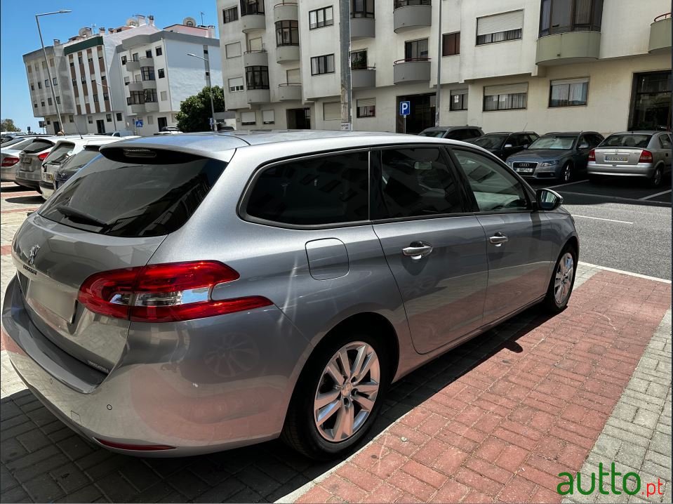 2019' Peugeot 308 photo #3