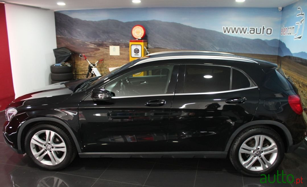 2016' Mercedes-Benz Gla-180 photo #2