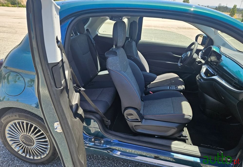 2021' Fiat 500E 3 + 1 Icon photo #6
