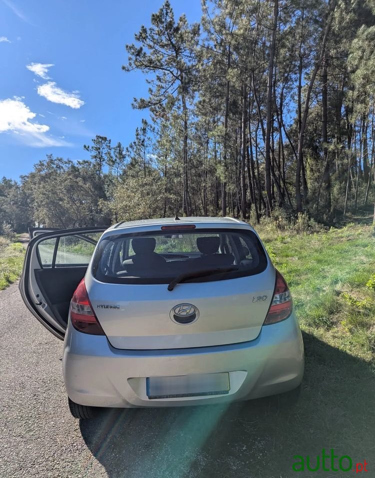 2009' Hyundai i20 photo #6