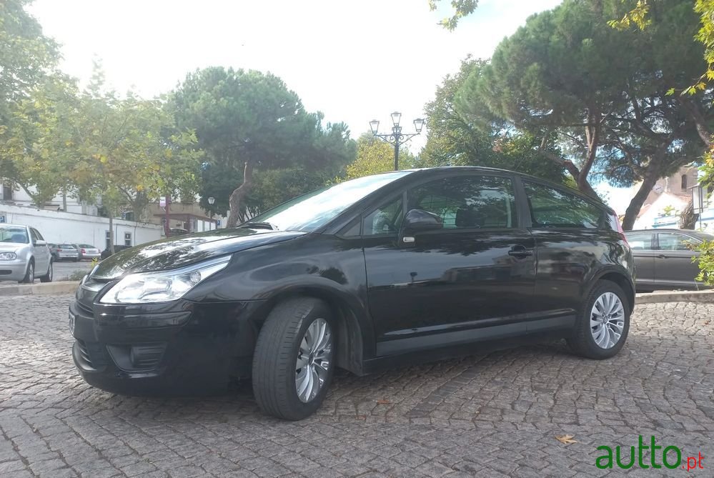 2009' Citroen C4 Coupé photo #2