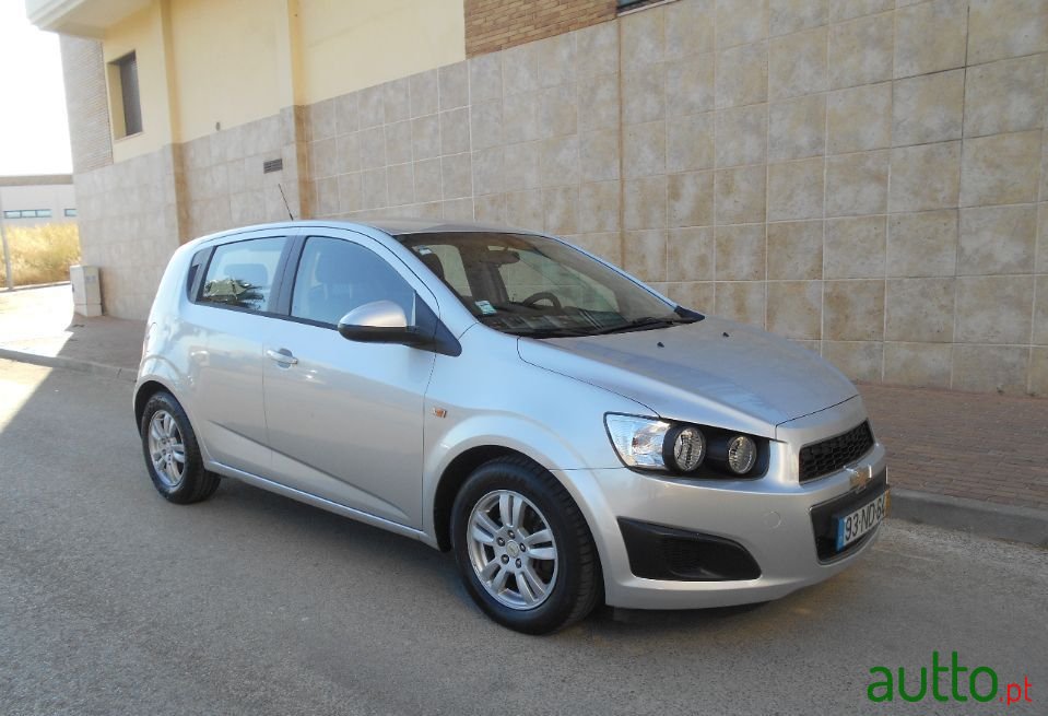 2012' Chevrolet Aveo photo #2