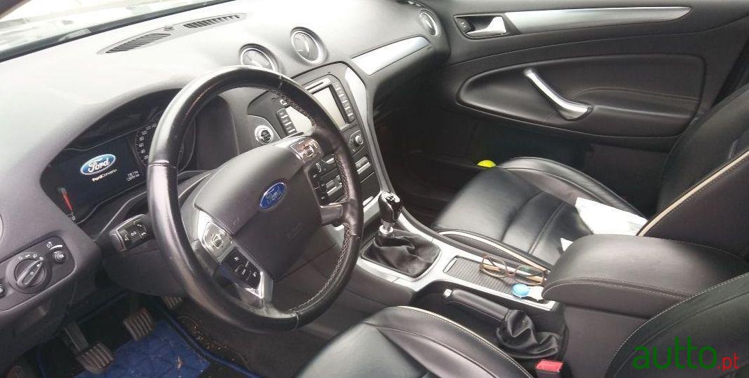 2014' Ford Mondeo Sw photo #3