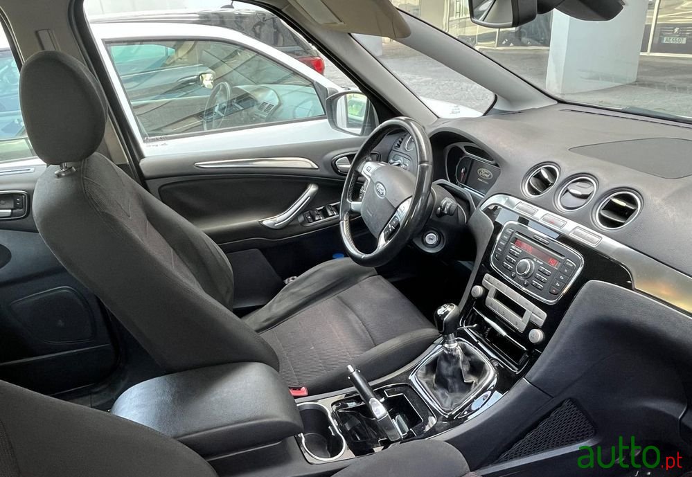 2010' Ford S-Max 2.0 Tdci Titanium 7L photo #4