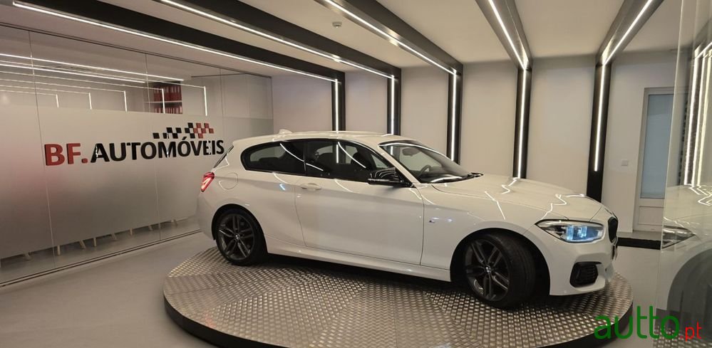 2016' BMW Série 1 D Pack M photo #5