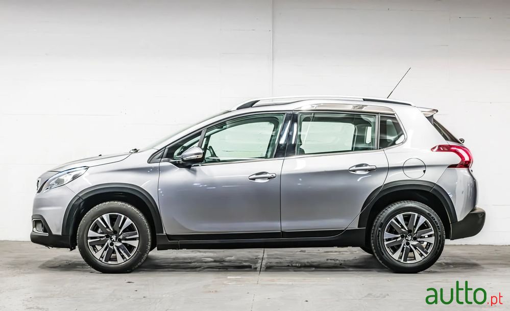 2018' Peugeot 2008 photo #3