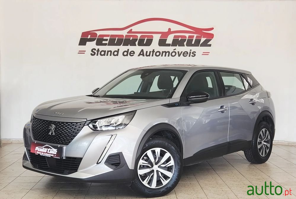 2023' Peugeot e-2008 photo #2