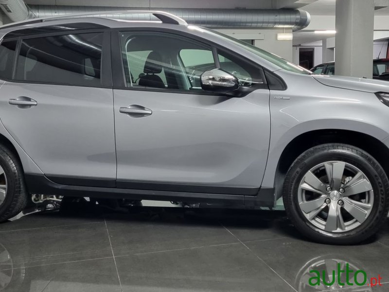 2018' Peugeot 2008 photo #4