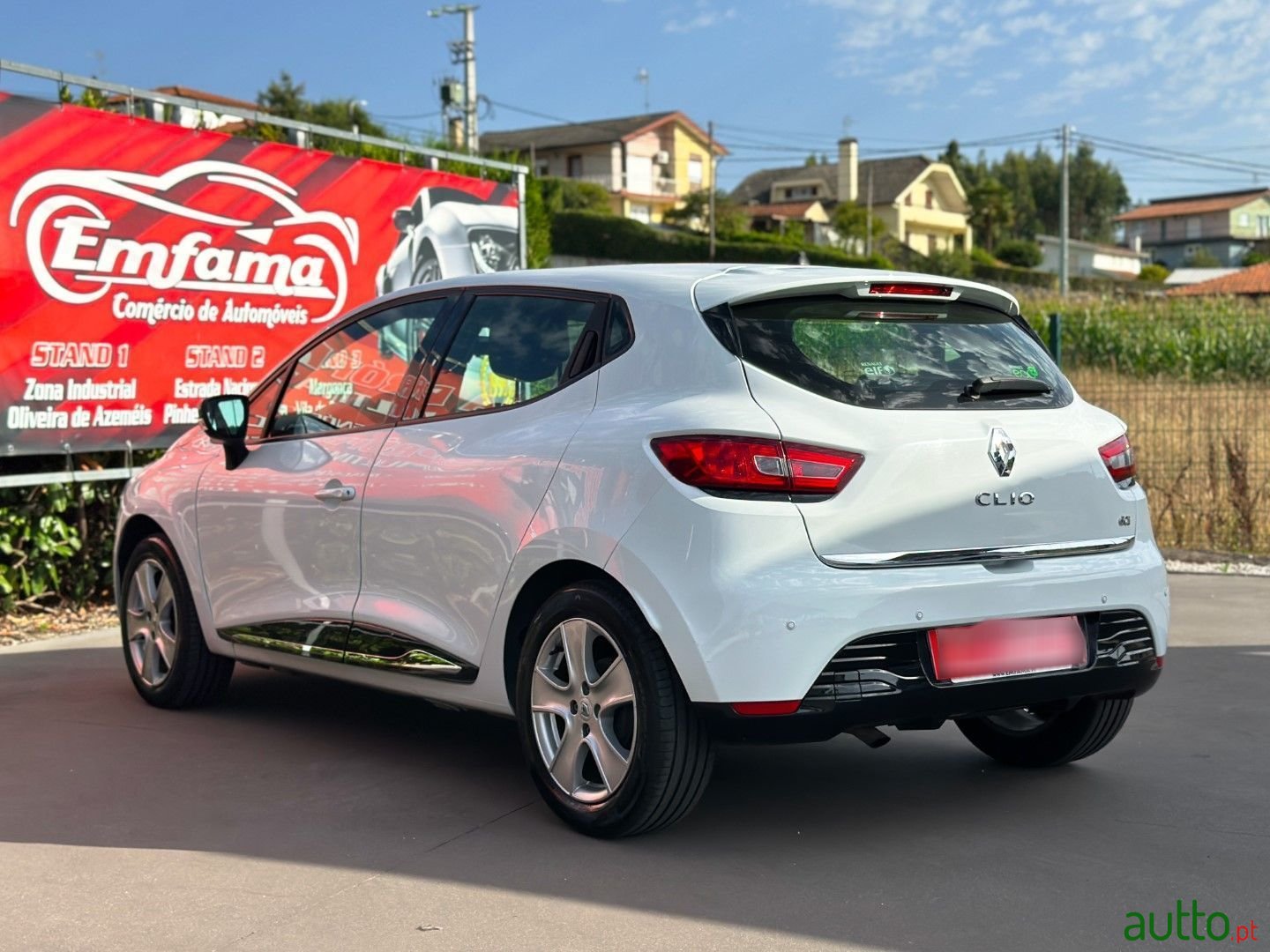 2015' Renault Clio photo #6