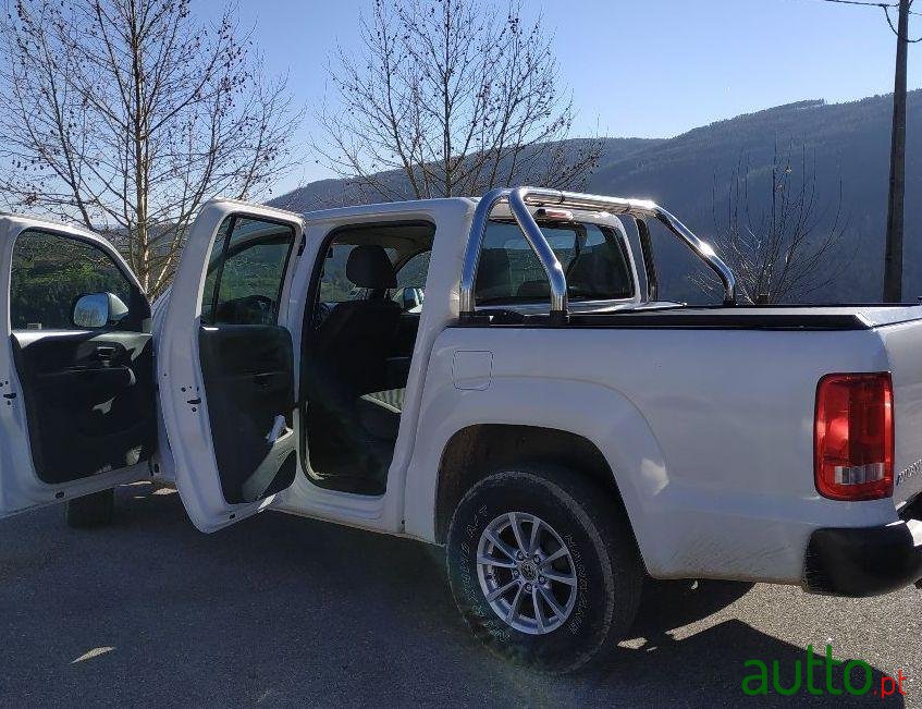 2013' Volkswagen Amarok photo #1