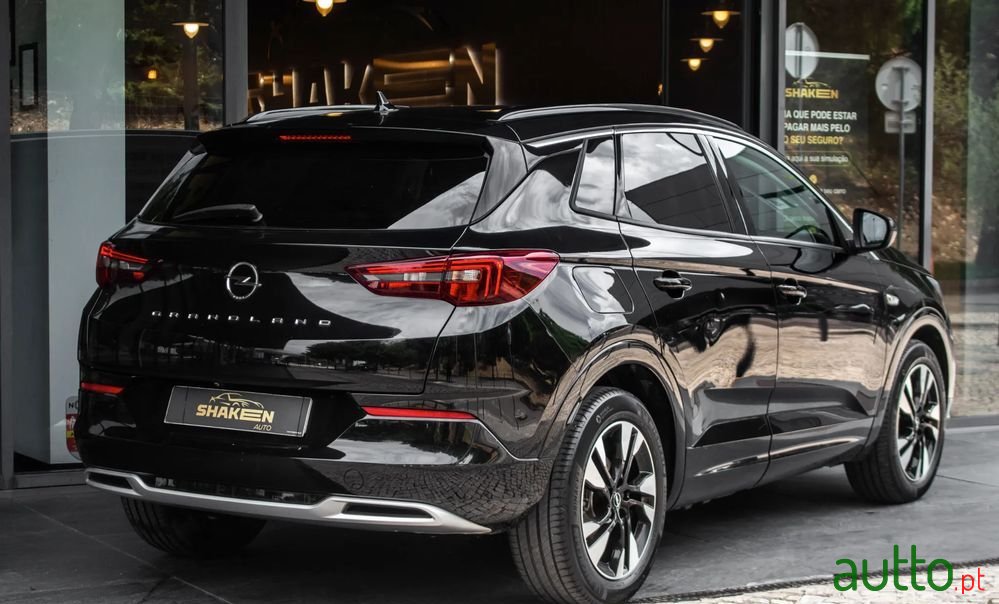 2022' Opel Grandland 1.6 T Phev Elegance photo #5