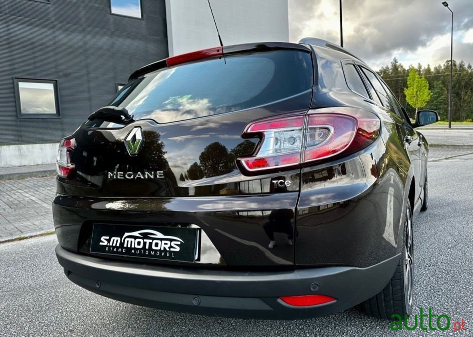 2014' Renault Megane Sport Tourer photo #5