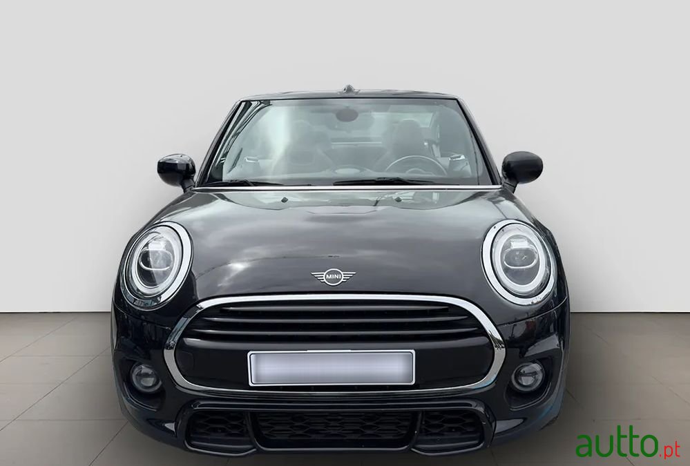 2020' MINI Cooper Auto photo #2