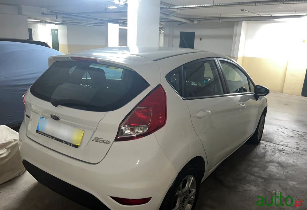 2013' Ford Fiesta photo #5